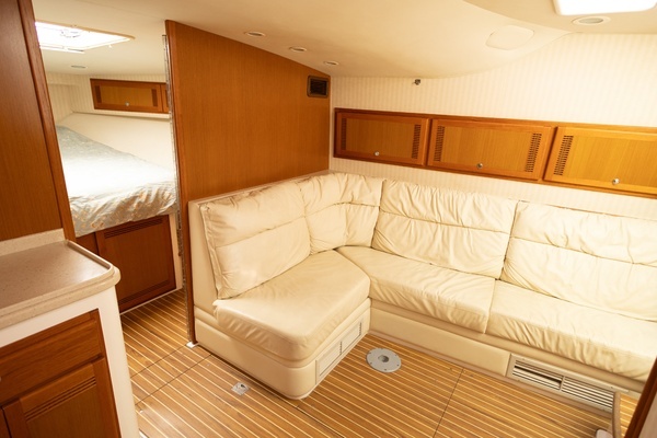 Cabo 40 Hardtop Express Yacht For Sale