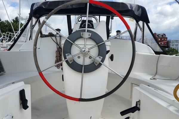34ft Hunter Yacht For Sale
