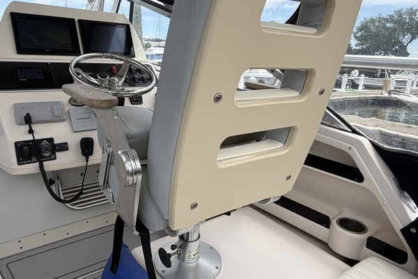 30ft Grady White Yacht For Sale