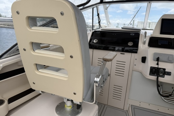 30ft Grady White Yacht For Sale