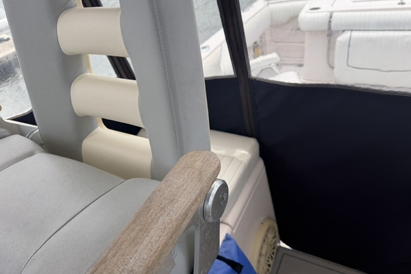 30ft Grady White Yacht For Sale