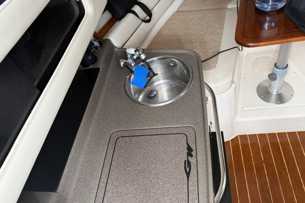 30ft Grady White Yacht For Sale