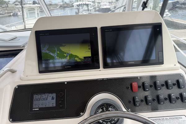 30ft Grady White Yacht For Sale