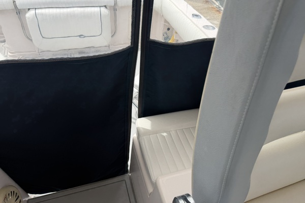 30ft Grady White Yacht For Sale