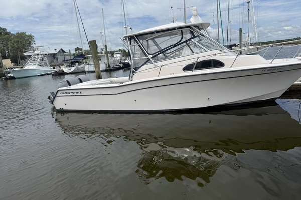 30ft Grady White Yacht For Sale