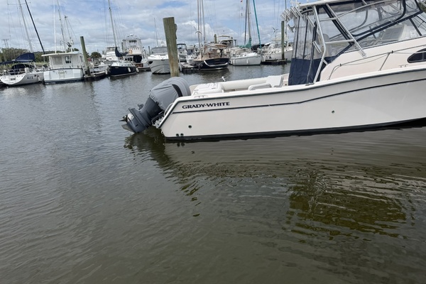 30ft Grady White Yacht For Sale