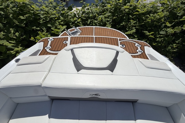 20ft Monterey Yacht For Sale