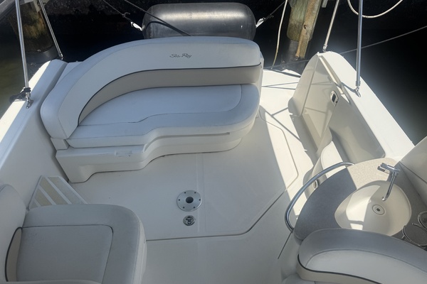 Pax 26ft Sea Ray Yacht For Sale