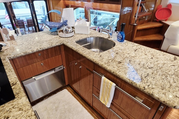 Hatteras  Yacht For Sale