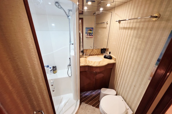 63ft Hatteras Yacht For Sale