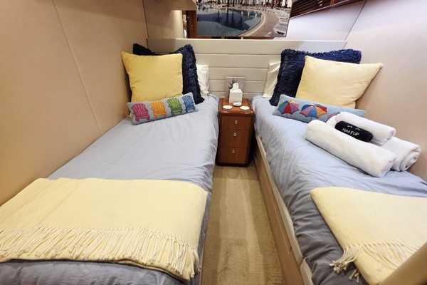 63ft Hatteras Yacht For Sale