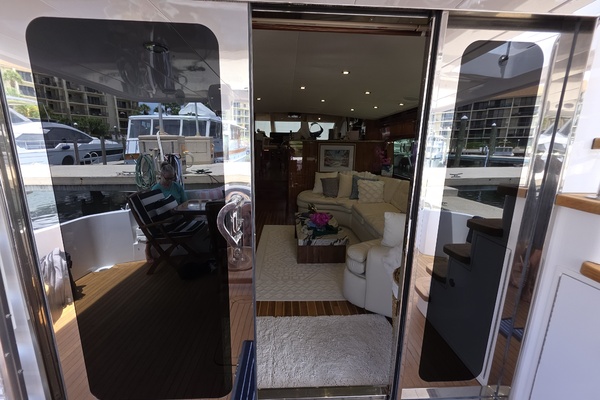 63ft Hatteras Yacht For Sale