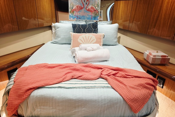 63ft Hatteras Yacht For Sale