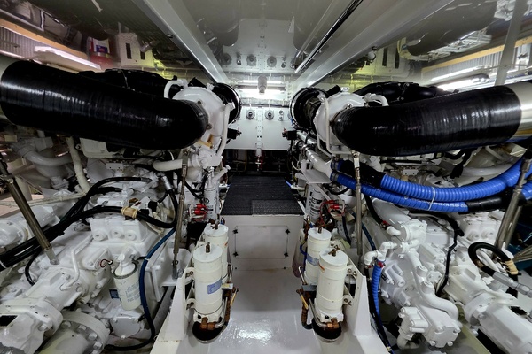 63ft Hatteras Yacht For Sale