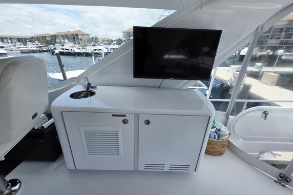 63ft Hatteras Yacht For Sale