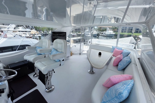 63ft Hatteras Yacht For Sale