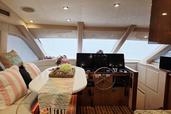 63ft Hatteras Yacht For Sale