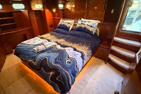 2008 Hampton 60