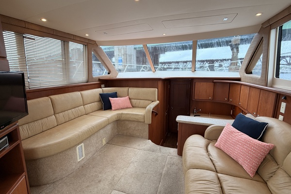 Sunny Days 38ft Silverton Yacht For Sale