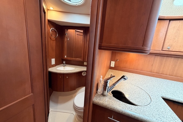 2006 Silverton 38