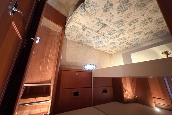Sunny Days 38ft Silverton Yacht For Sale