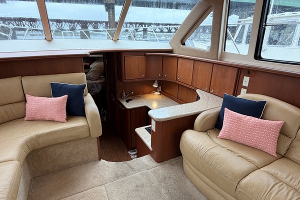 Sunny Days 38ft Silverton Yacht For Sale