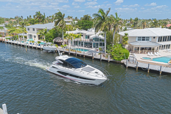 The Edge IV 60ft Sunseeker Yacht For Sale