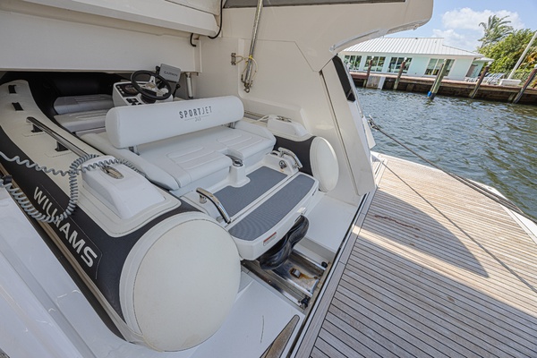 The Edge IV 60ft Sunseeker Yacht For Sale