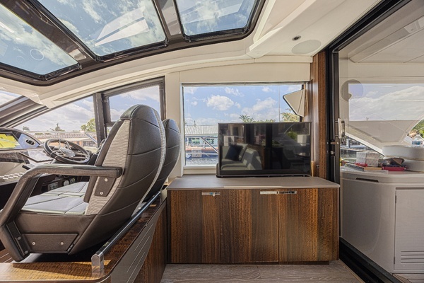 2021 Sunseeker 60