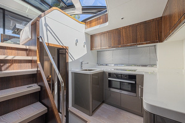 The Edge IV 60ft Sunseeker Yacht For Sale