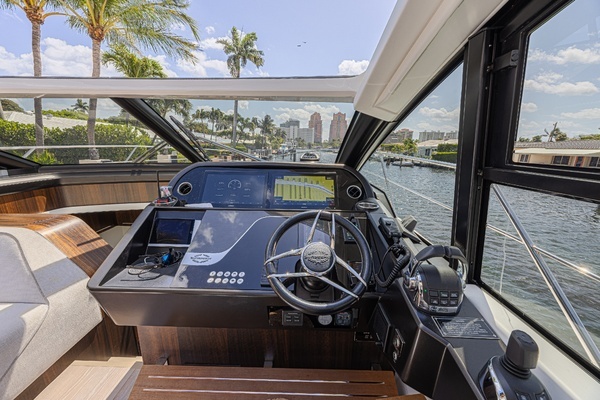 2021 Sunseeker 60