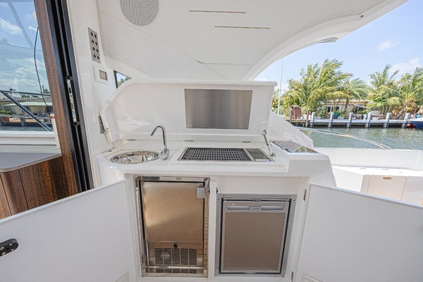 2021 Sunseeker 60