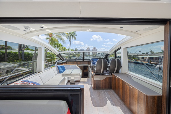 The Edge IV 60ft Sunseeker Yacht For Sale