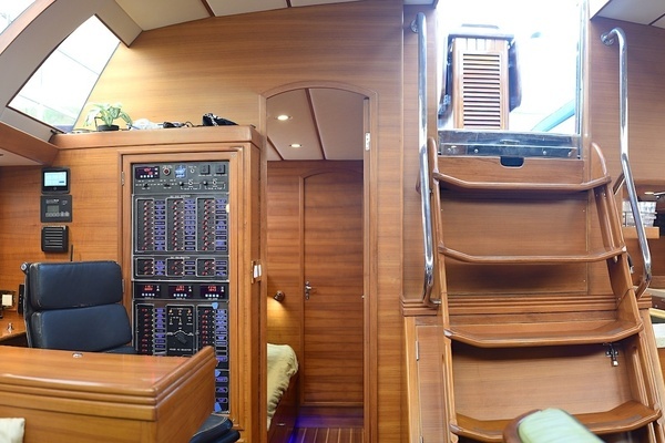 Hylas 63 Yacht For Sale