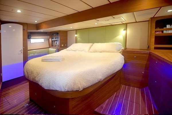 Hylas 63 Yacht For Sale