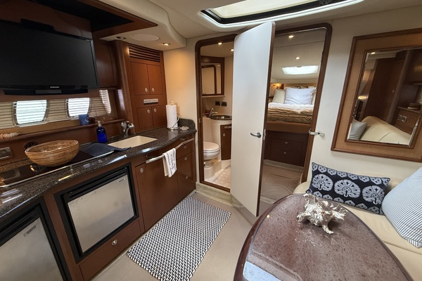 Next Dance 40ft Sea Ray Yacht For Sale