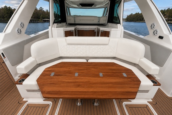 2023 Tiara Yachts 48