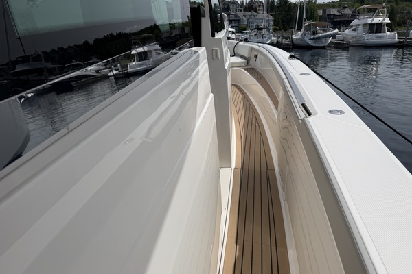 2023 Tiara Yachts 48