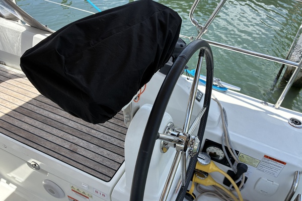 9ft Beneteau Yacht For Sale