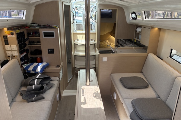 9ft Beneteau Yacht For Sale