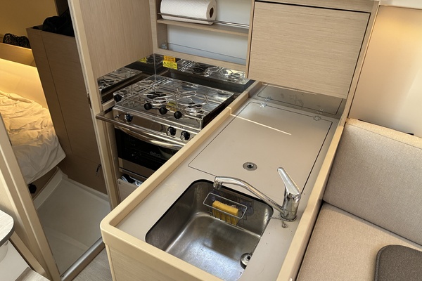 9ft Beneteau Yacht For Sale