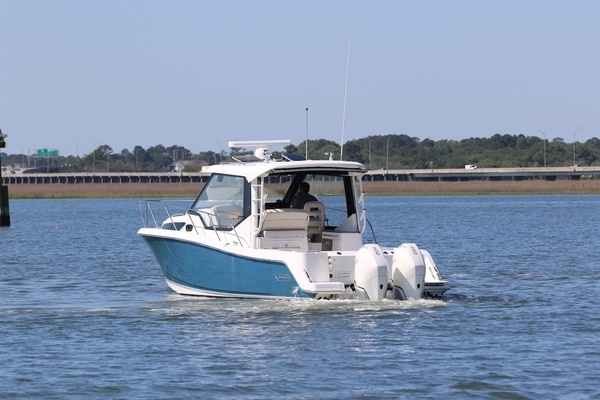 2021 Boston Whaler 32