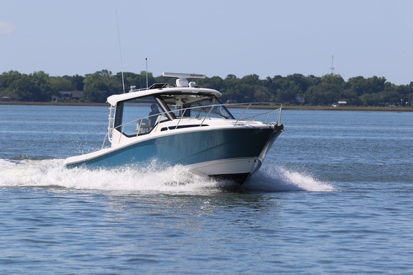 SIP N SEA 32ft Boston Whaler Yacht For Sale
