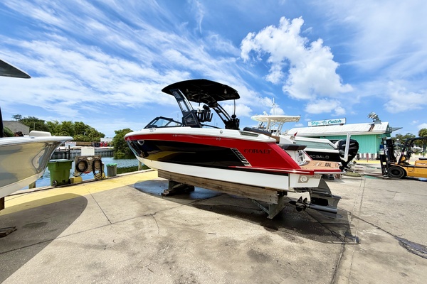 28ft Cobalt Yacht For Sale