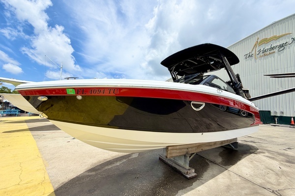 28-ft-Cobalt-2024-R8 Surf- Saint Petersburg Florida United States  yacht for sale