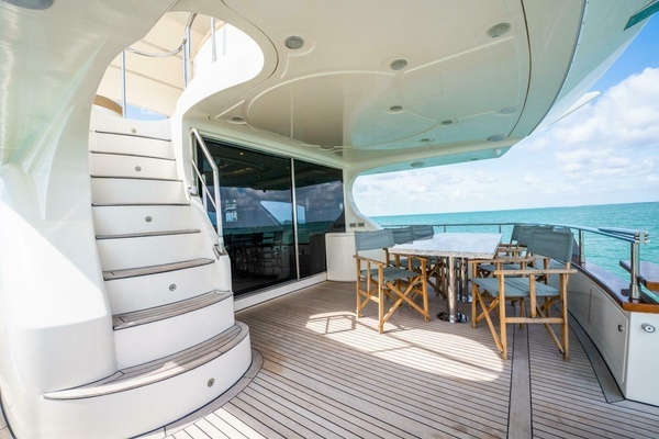 2004 Azimut 80