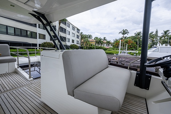 SIMMER DOWN 52ft Prestige Yacht For Sale