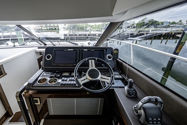 SIMMER DOWN 52ft Prestige Yacht For Sale