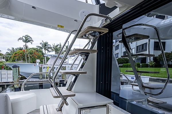 SIMMER DOWN 52ft Prestige Yacht For Sale