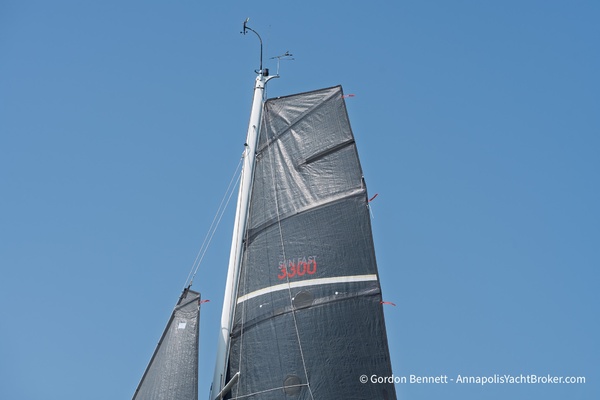Wave Dancer 33ft Jeanneau Yacht For Sale